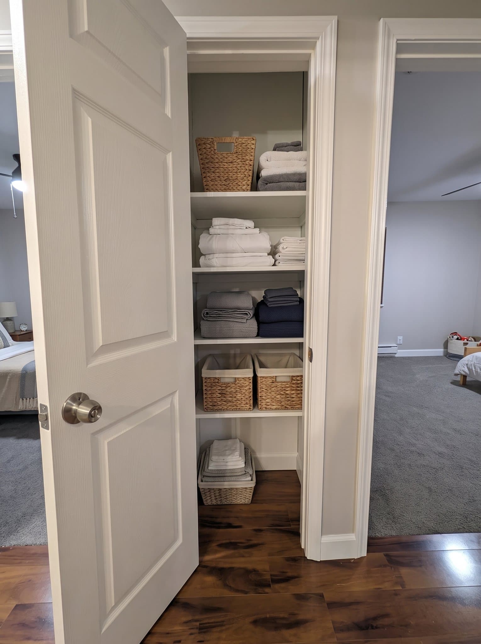 Hazelwood Condo: 7526 Hazelcrest Dr