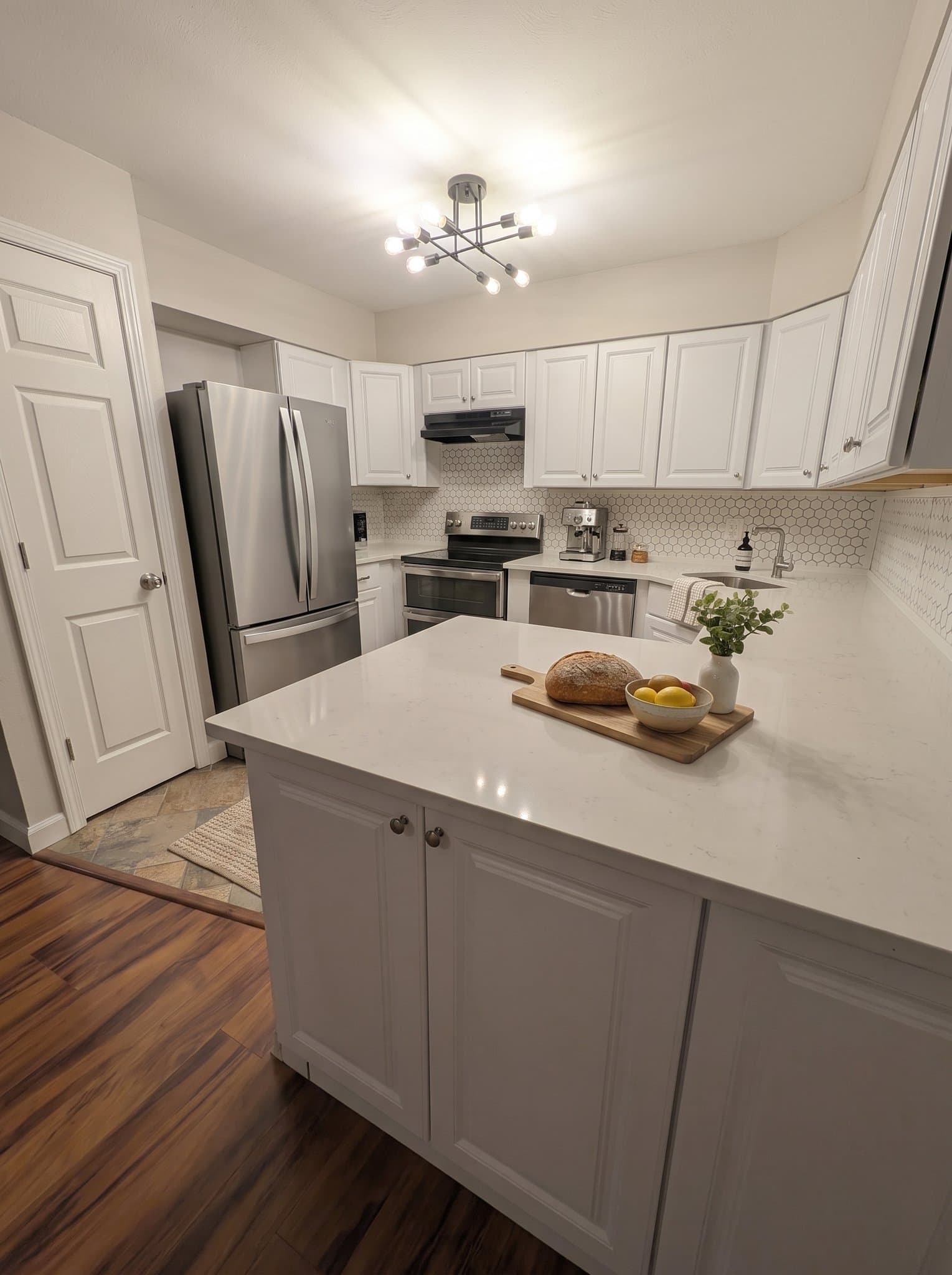 Hazelwood Condo: 7526 Hazelcrest Dr
