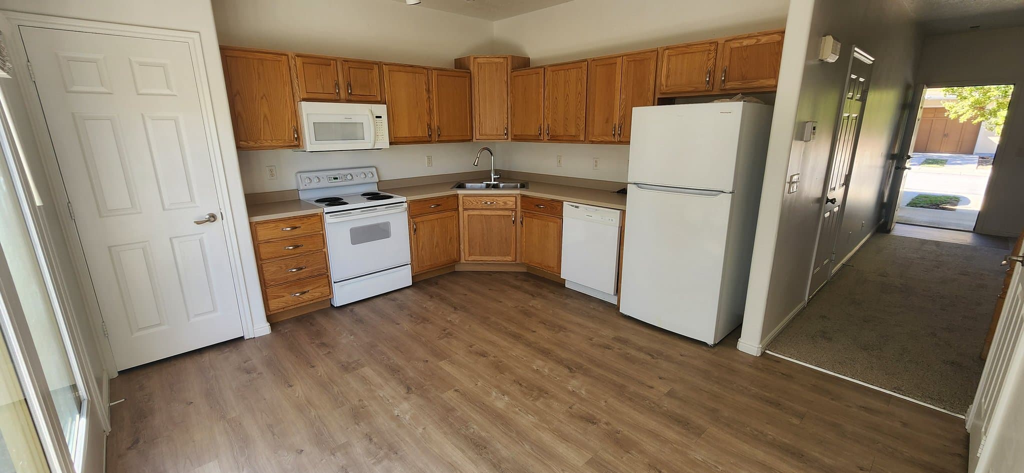 West Jordan Townhome: 6707 S Pine Landing Way