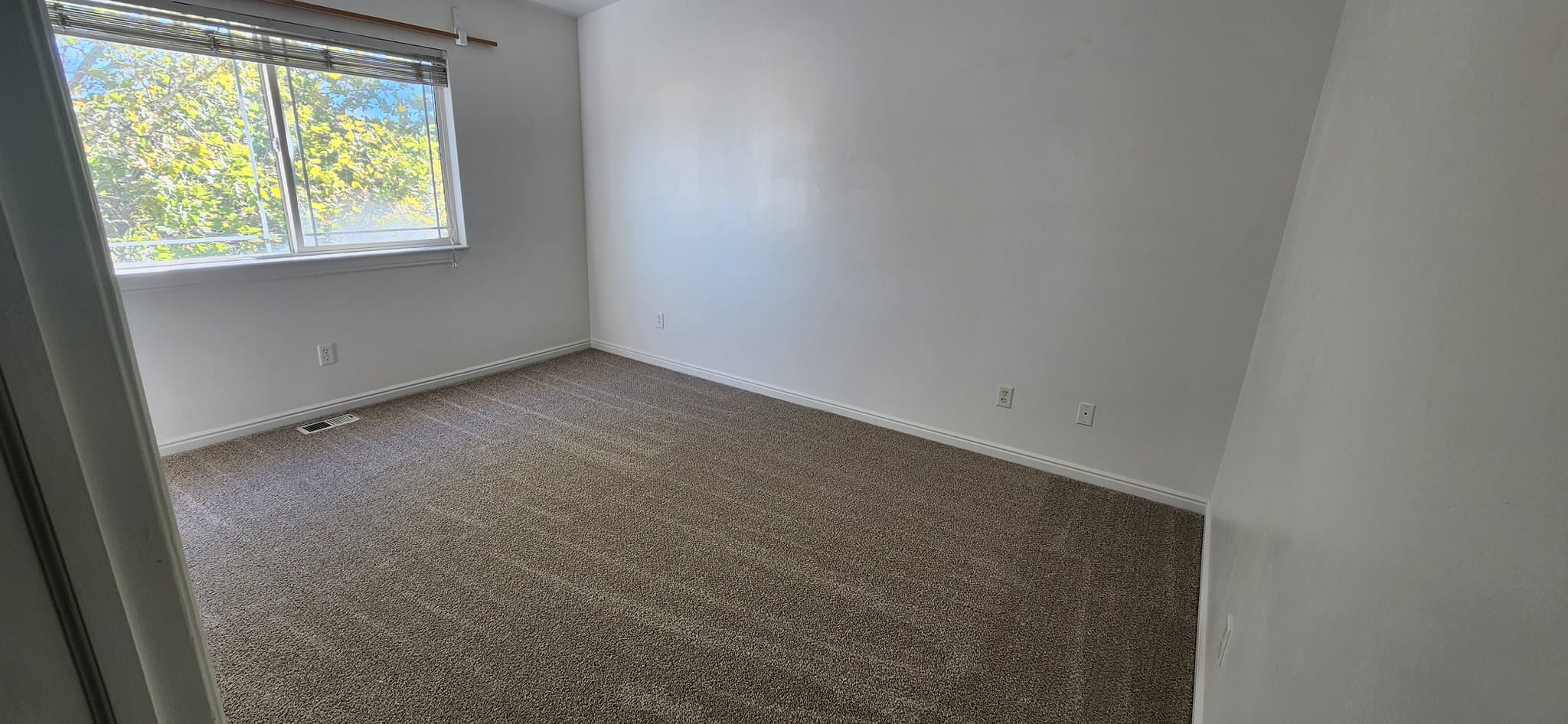 West Jordan Townhome: 6707 S Pine Landing Way