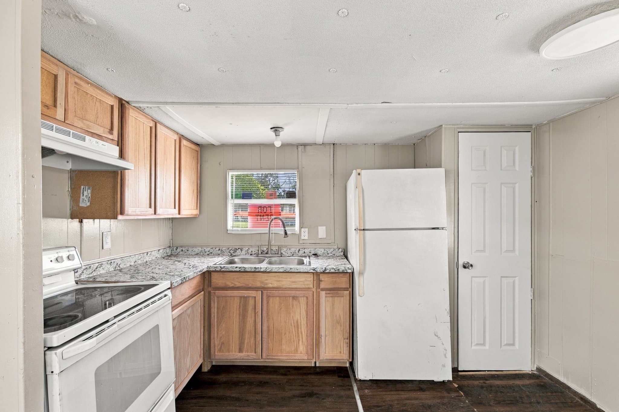 Tampa House: 2310 S 50th St