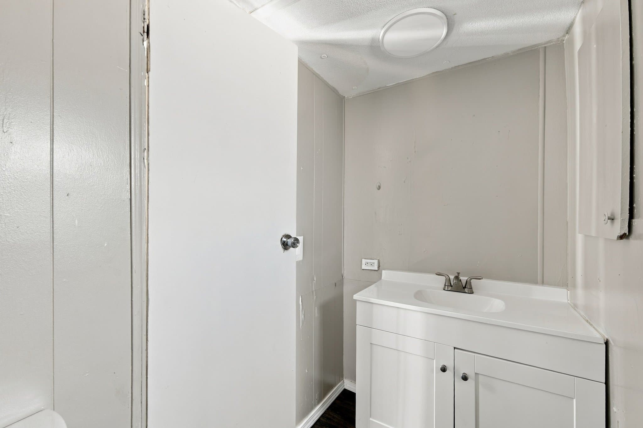 Tampa House: 2310 S 50th St