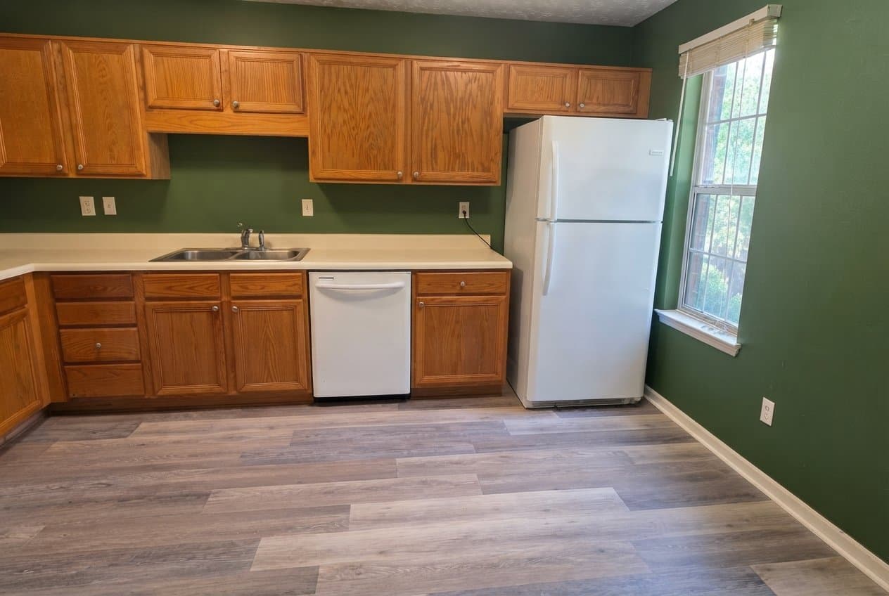 Kennesaw Townhome: 1036 Plantation Way NW