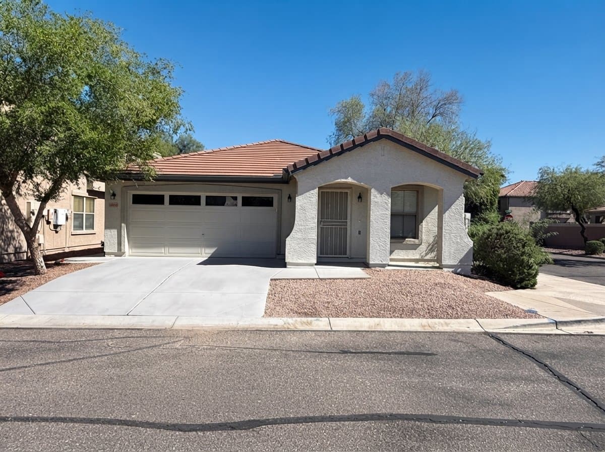 Gilbert House: 3690 E Constitution Dr