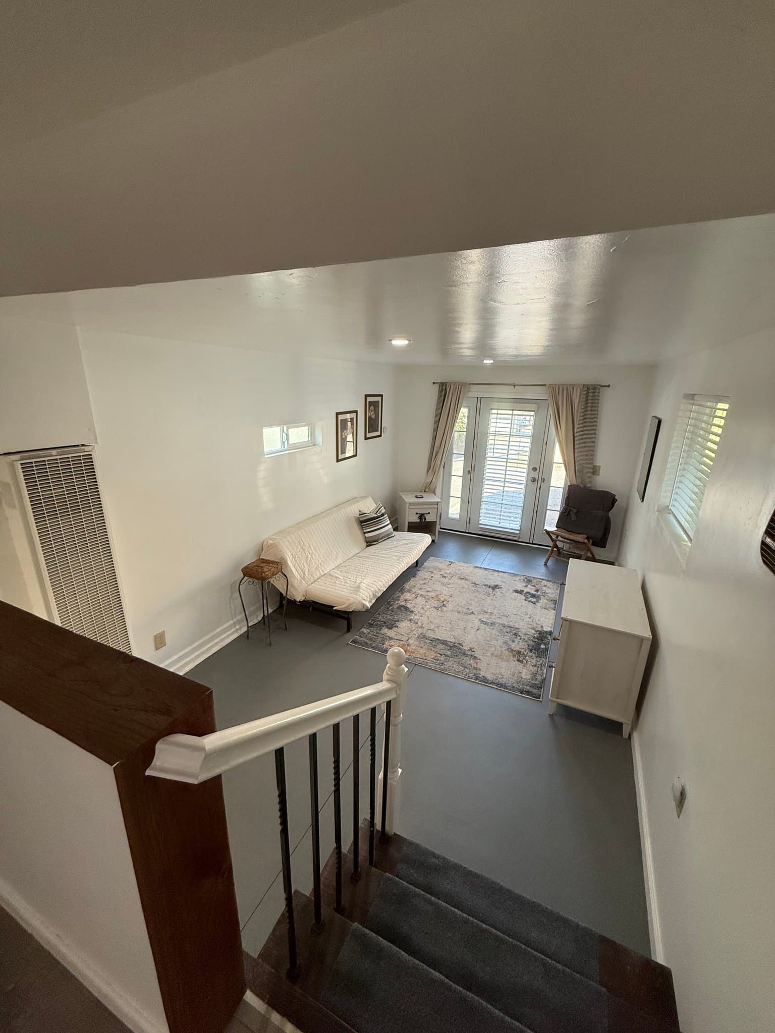 Auburn House: 172 Orange St