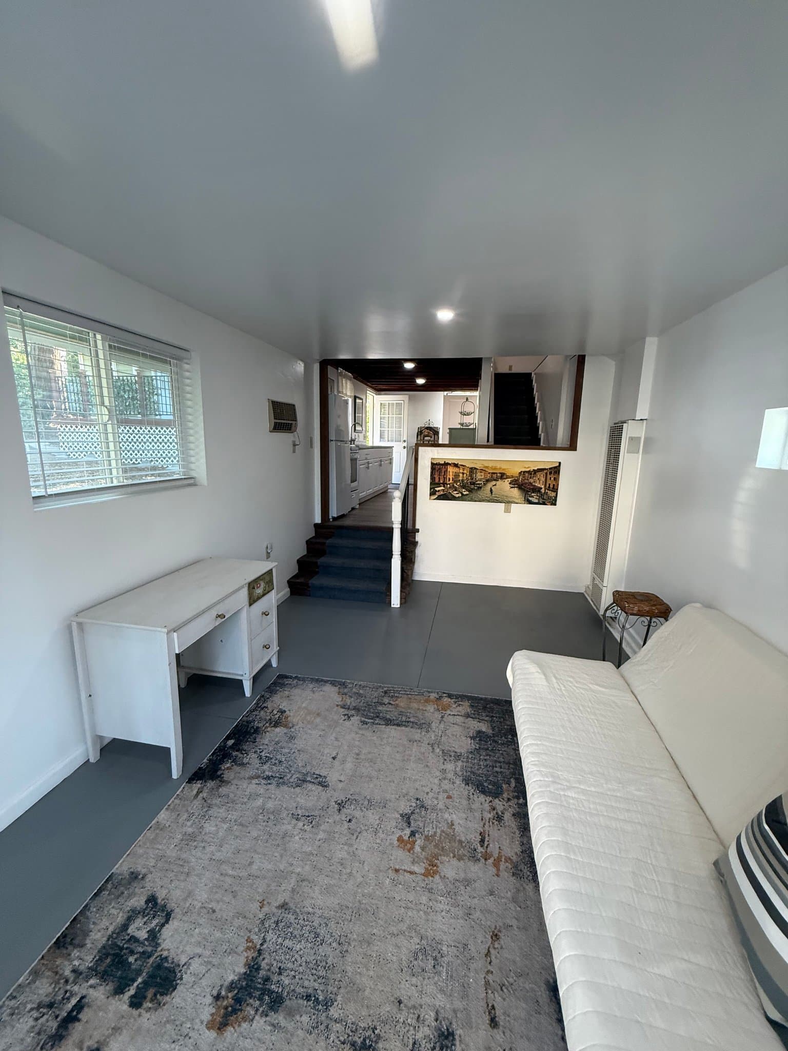 Auburn House: 172 Orange St