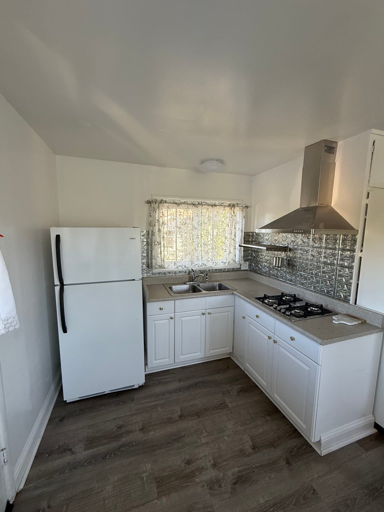 Auburn Townhome: 172 Orange St