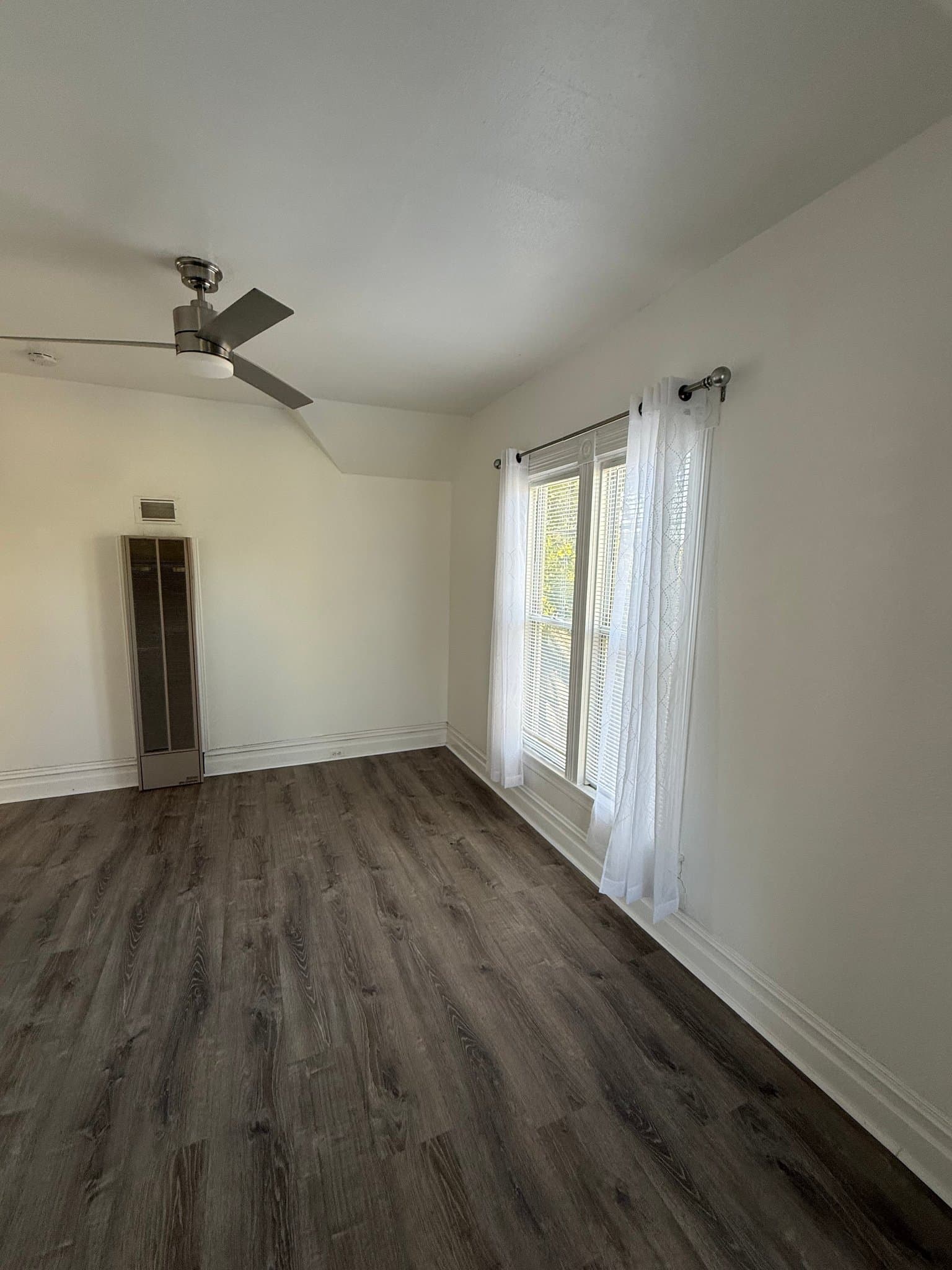 Auburn Townhome: 172 Orange St