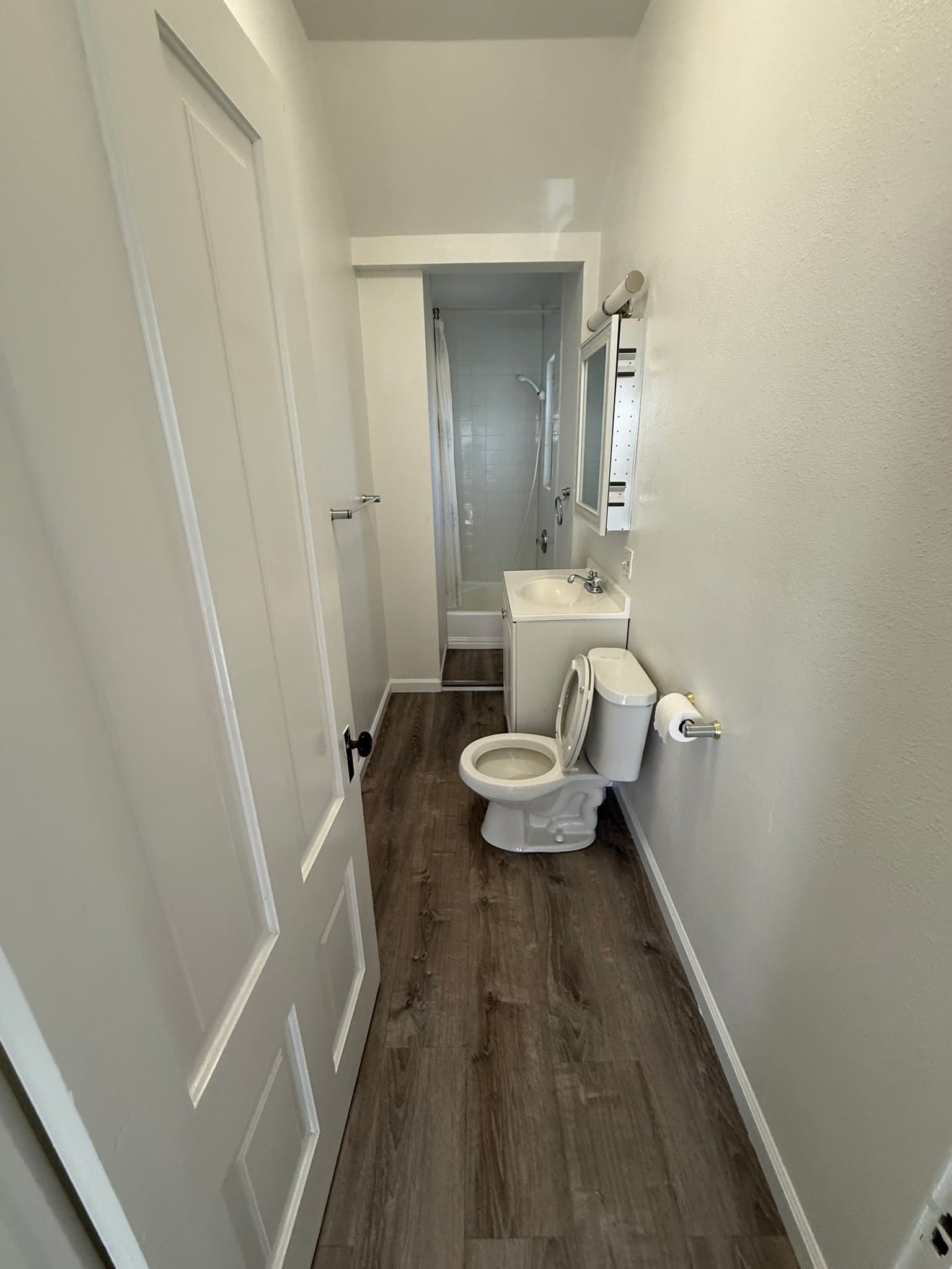 Auburn Townhome: 172 Orange St