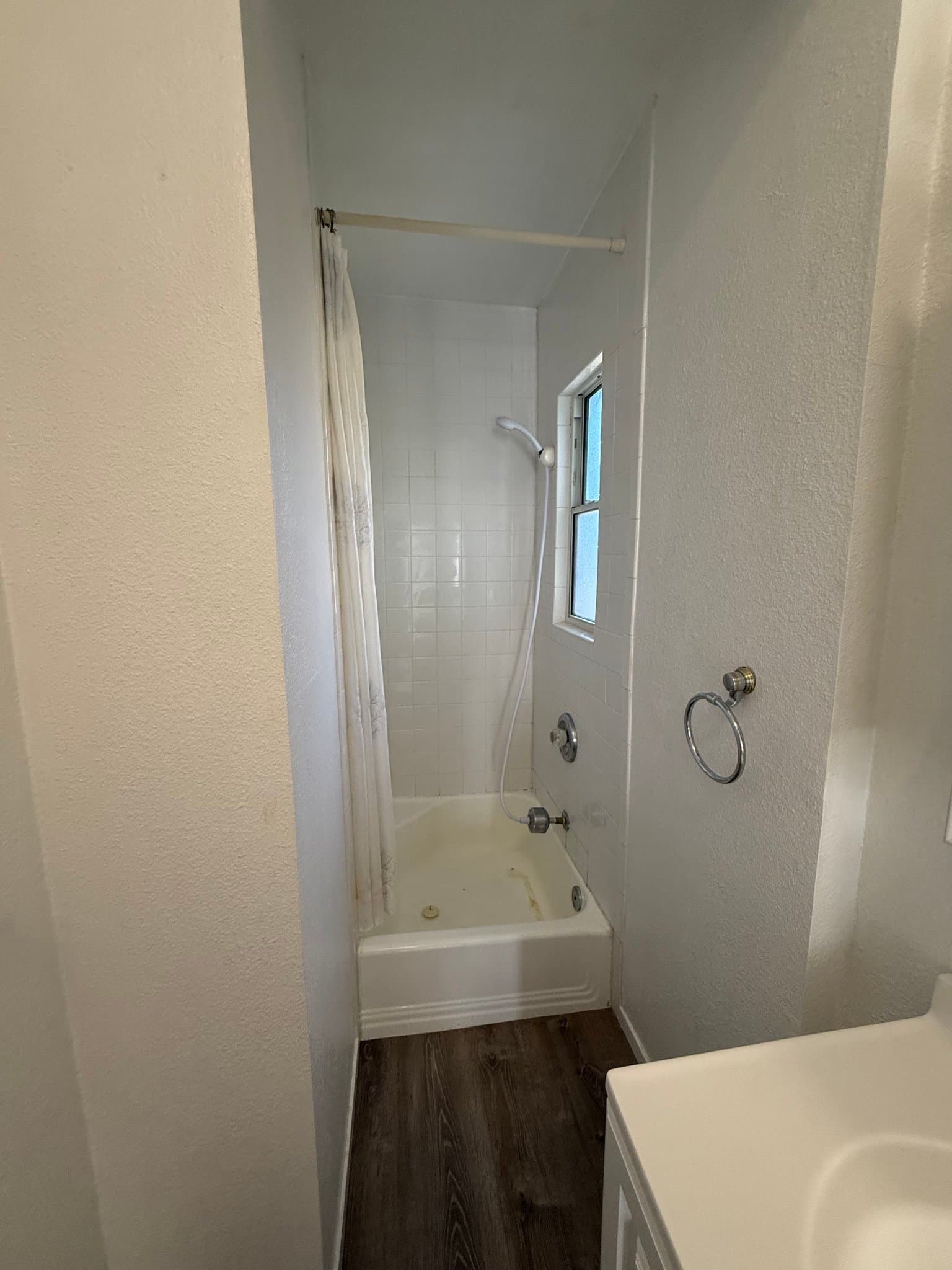 Auburn Townhome: 172 Orange St