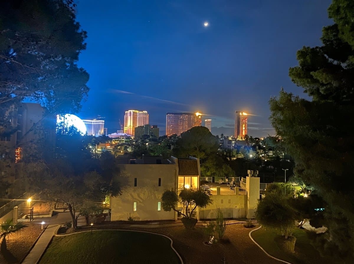 Las Vegas Condo: 750 Royal Crest Cir