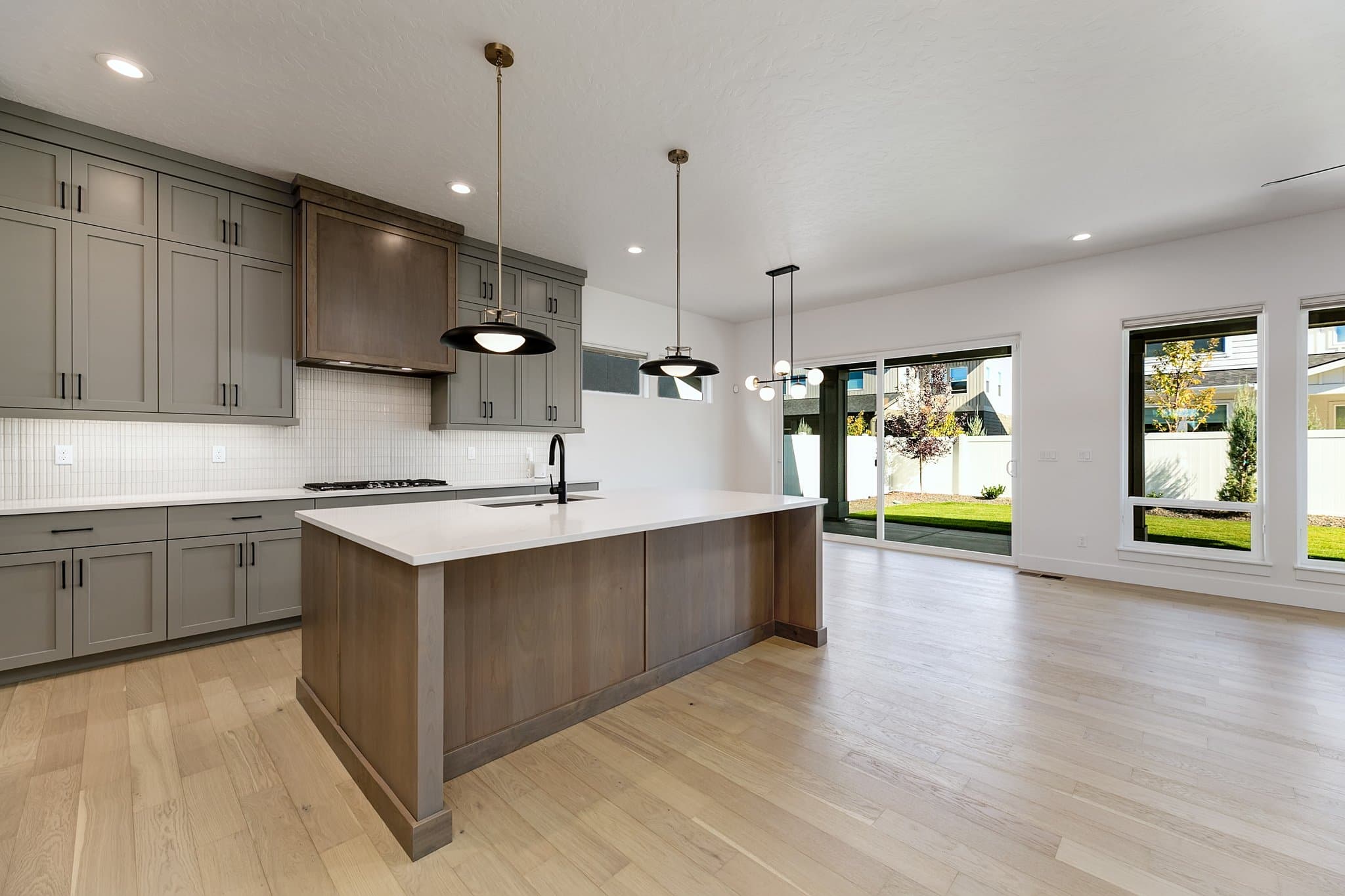 Eagle House: 13900 N Ermine Ave