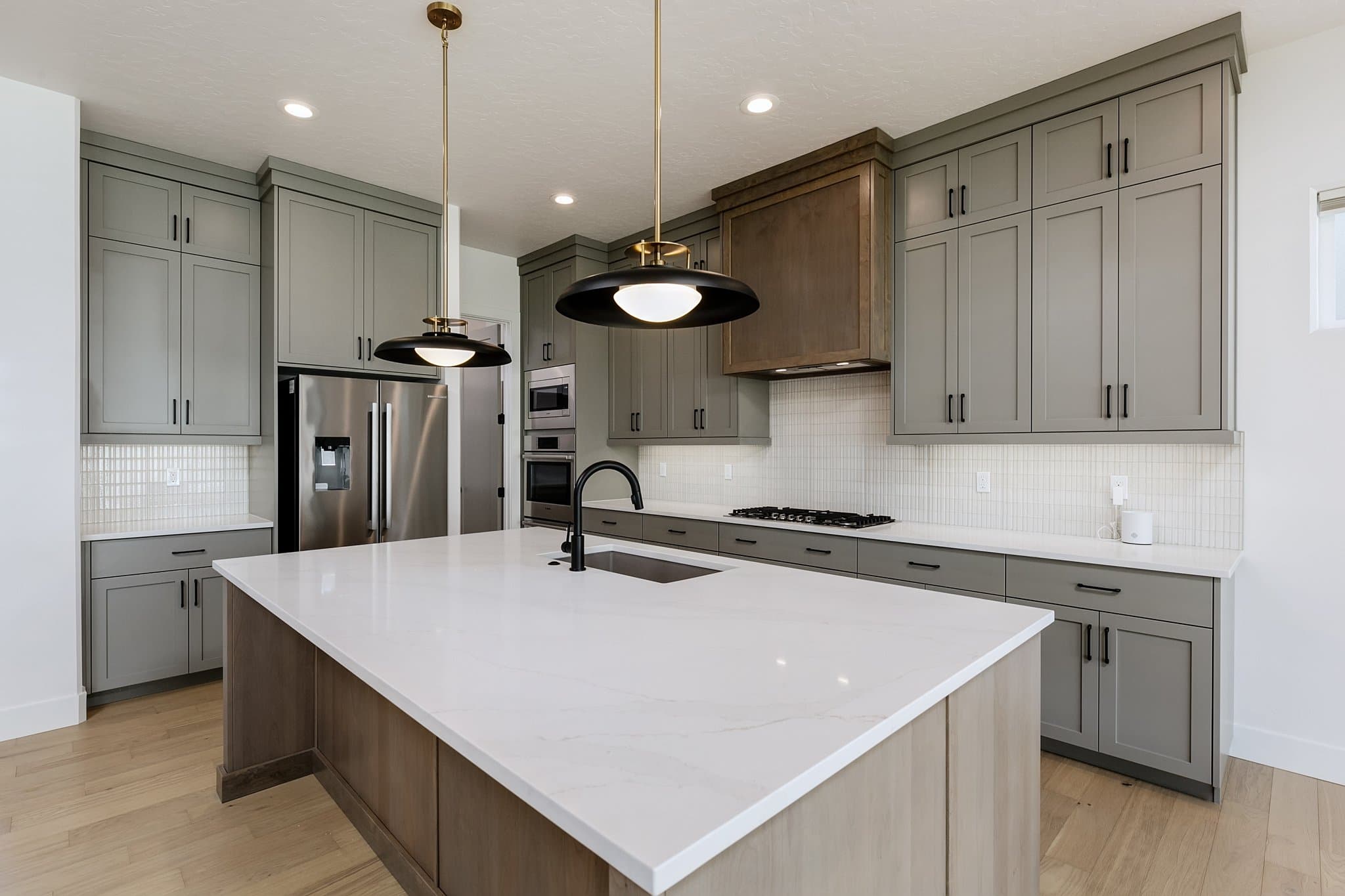 Eagle House: 13900 N Ermine Ave