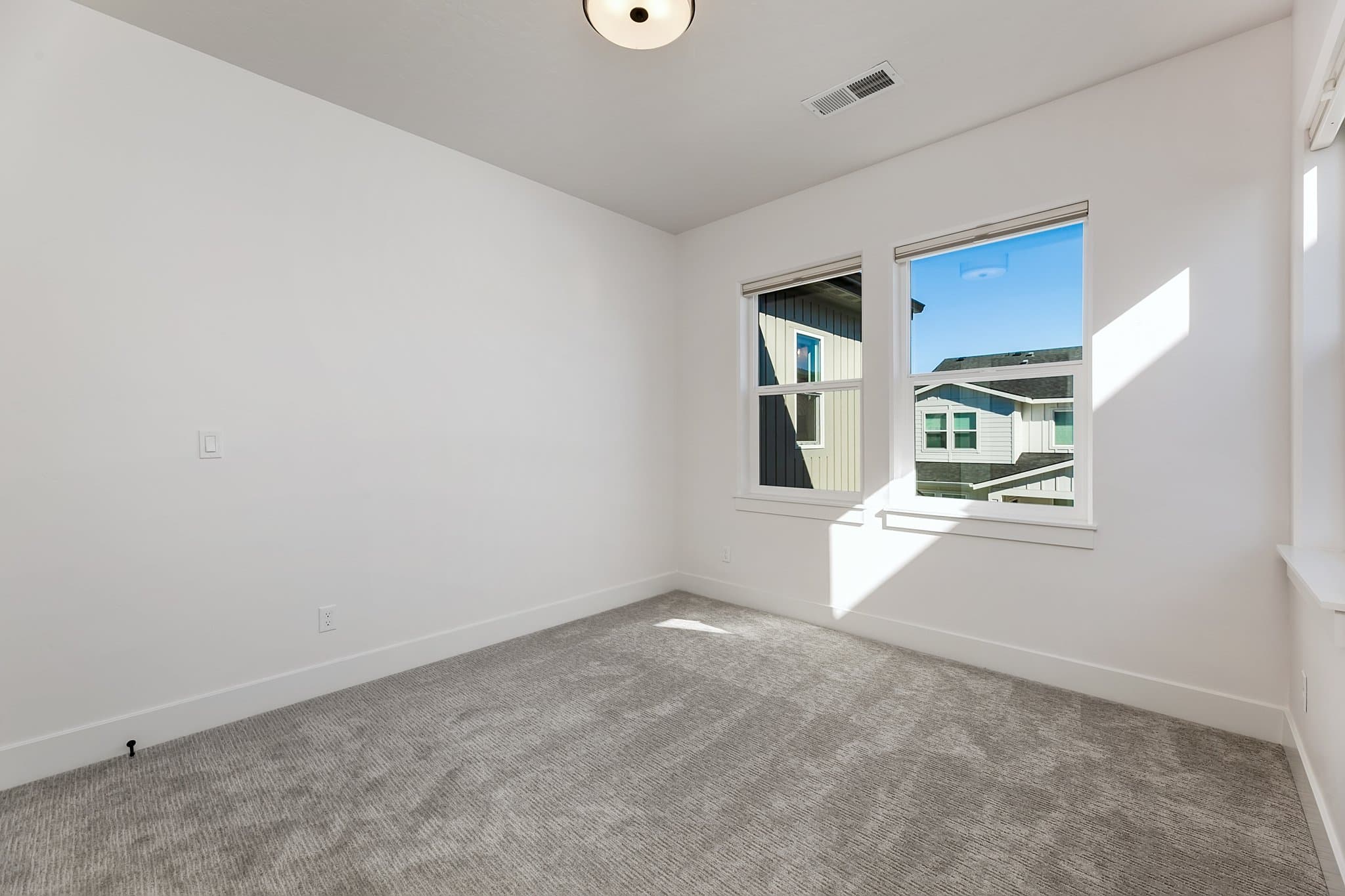 Eagle House: 13900 N Ermine Ave