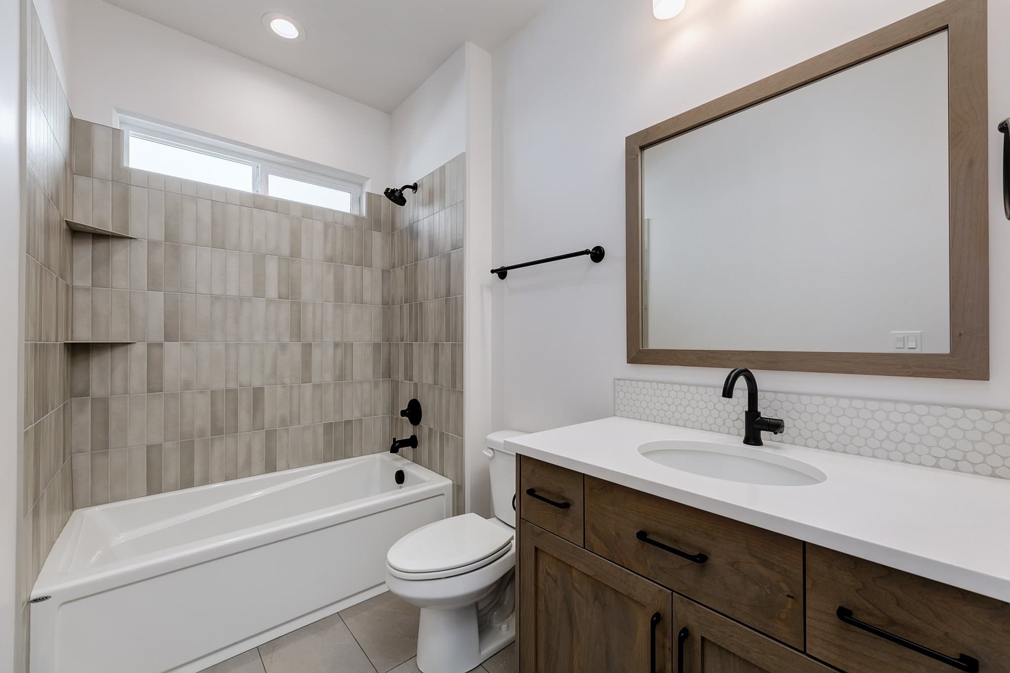 Eagle House: 13900 N Ermine Ave