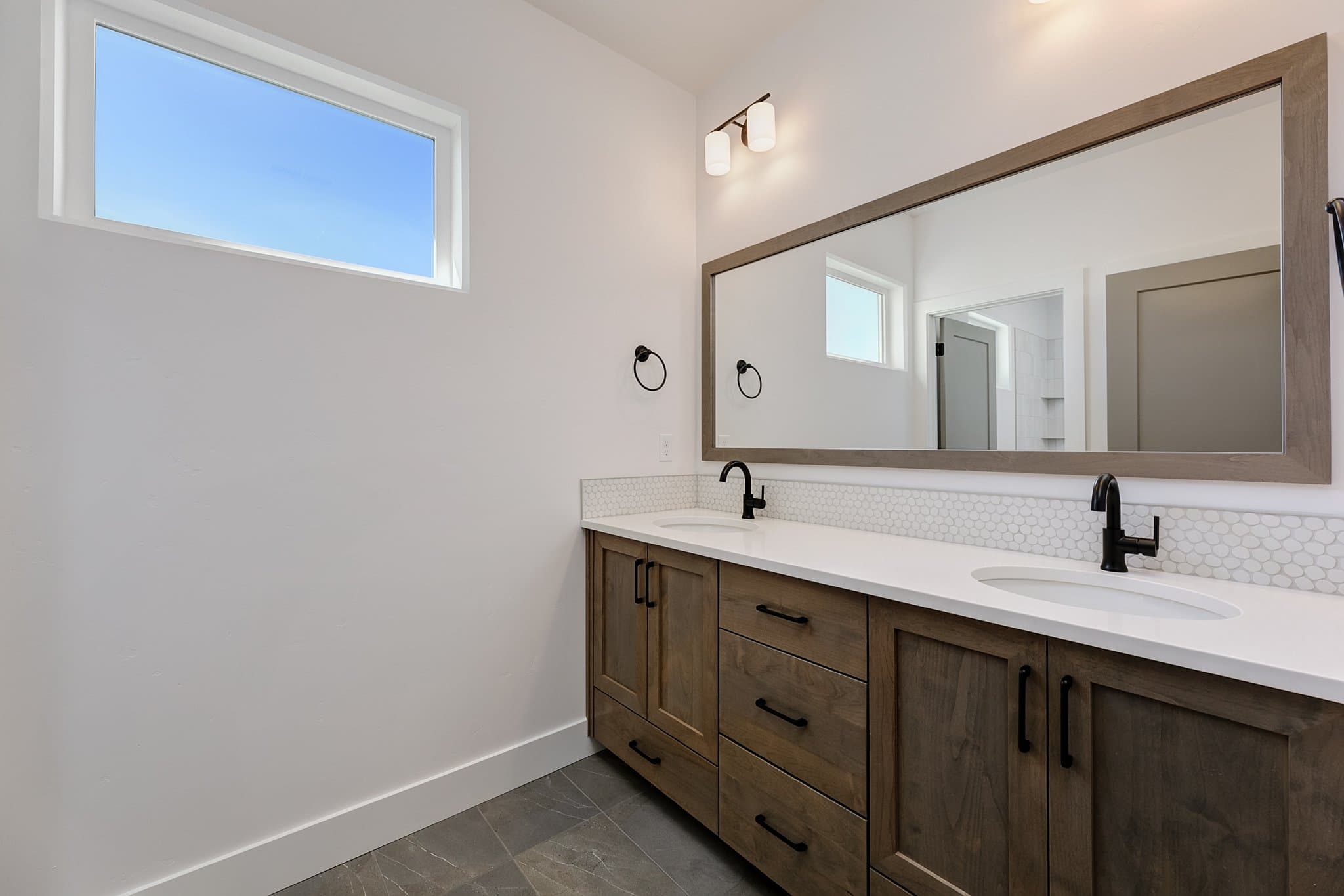 Eagle House: 13900 N Ermine Ave