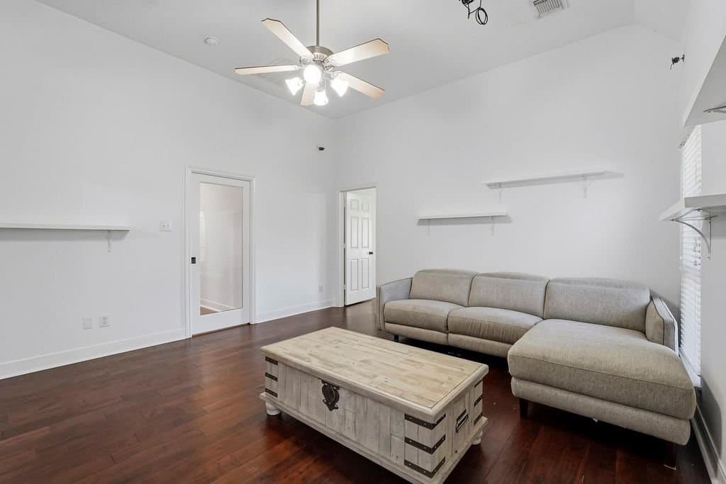 Richmond House: 4426 Thaddeus Ct