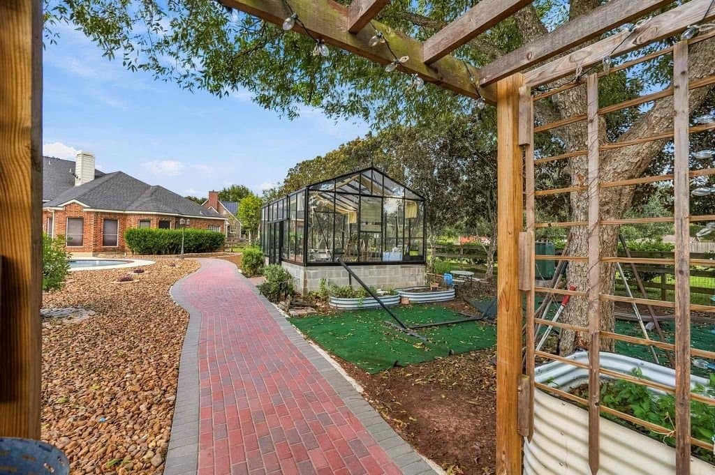 Richmond House: 4426 Thaddeus Ct