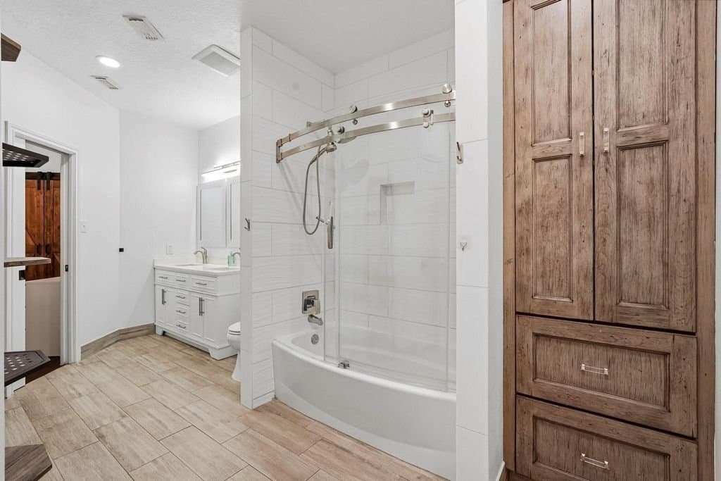 Richmond House: 4426 Thaddeus Ct