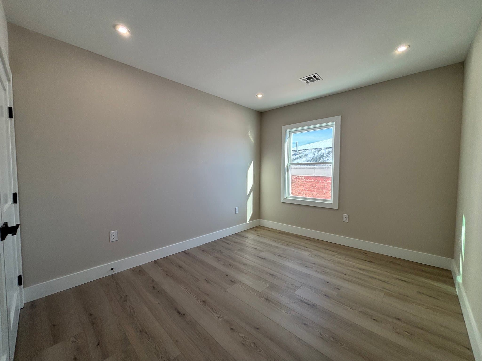 Newark Multiplex: 136 Elm St