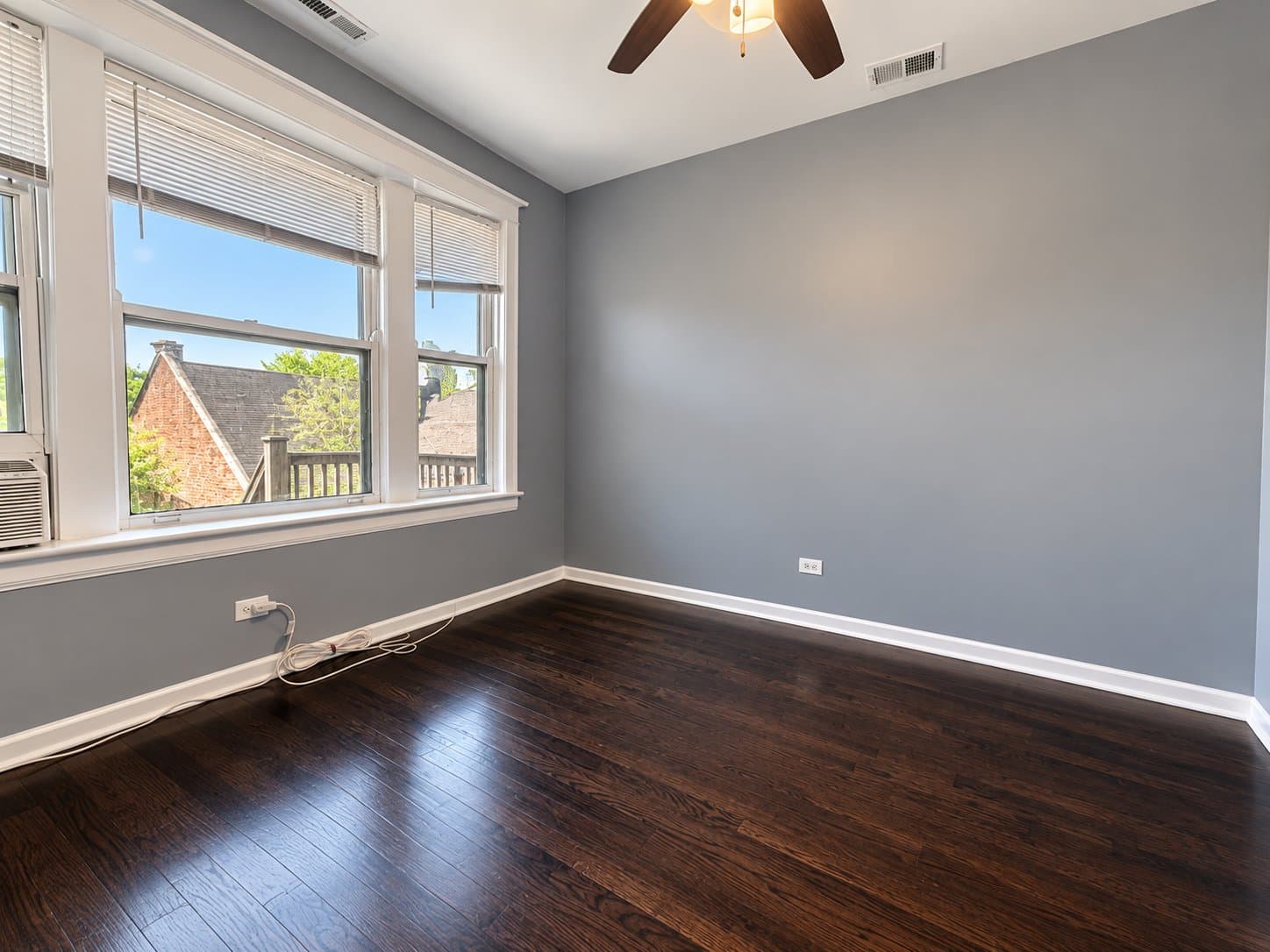 Chicago Apartment: 4555 S Wabash Ave