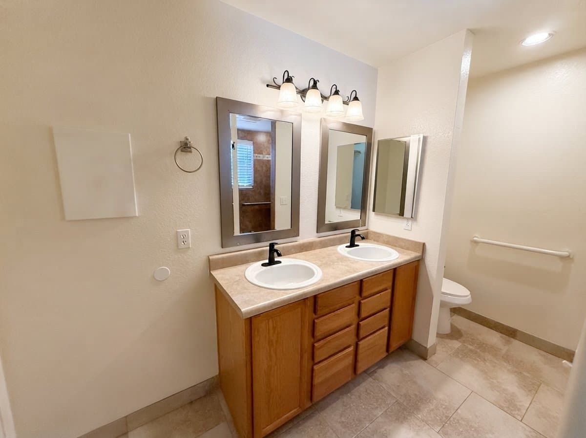 Gilbert House: 3690 E Constitution Dr