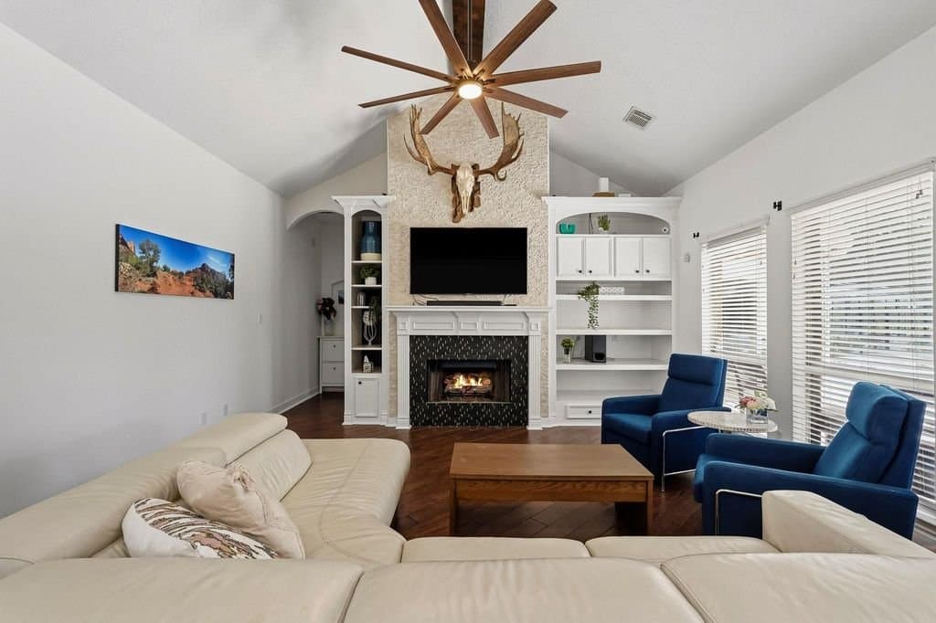 Richmond House: 4426 Thaddeus Ct