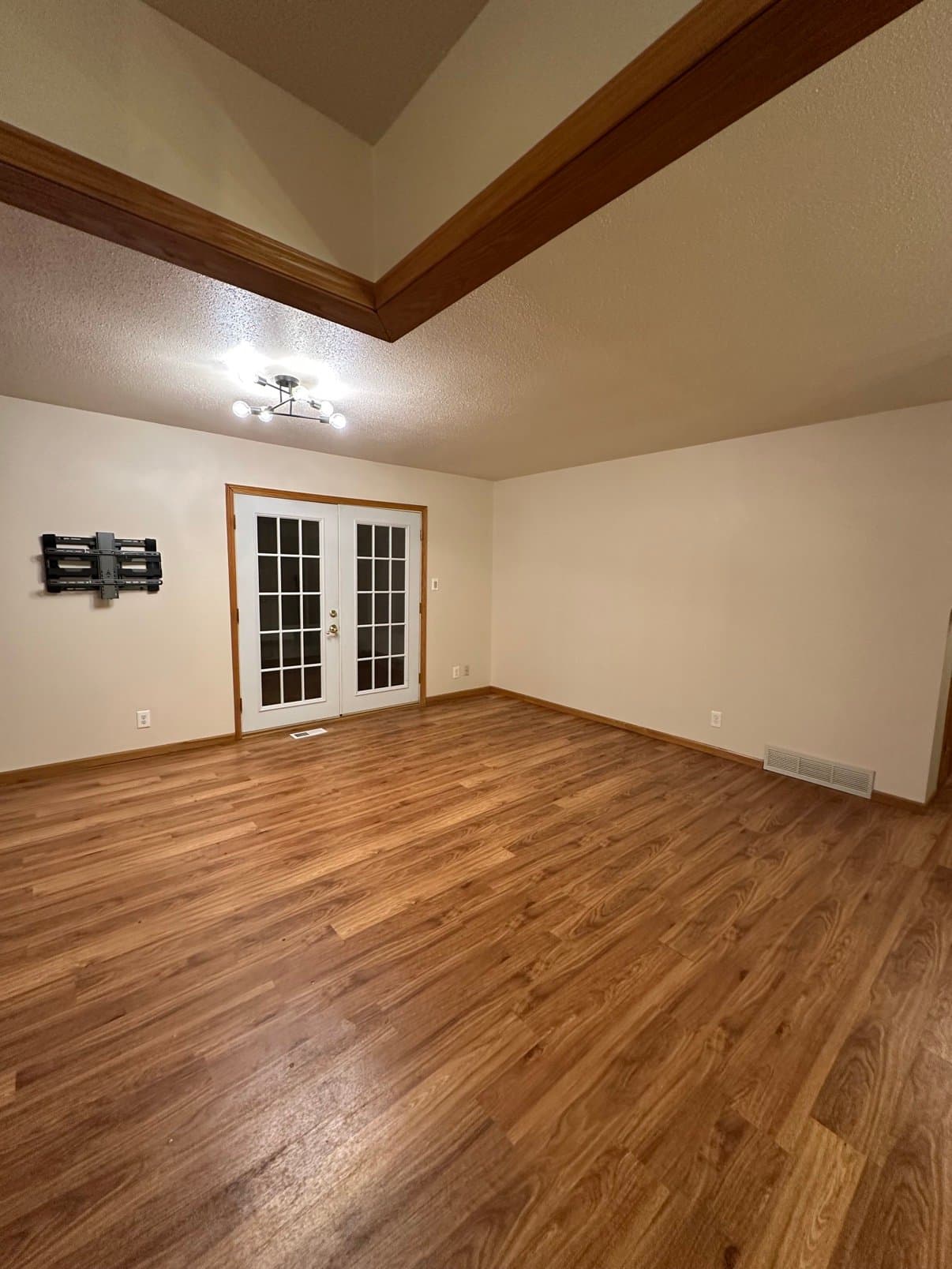 Norwalk House: 9040 Oakwood Dr