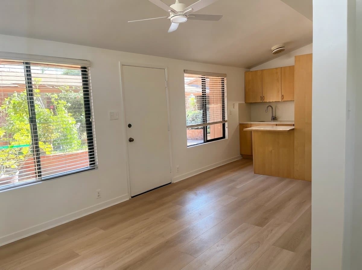 Ventura House: 1071 Pittsfield Ln