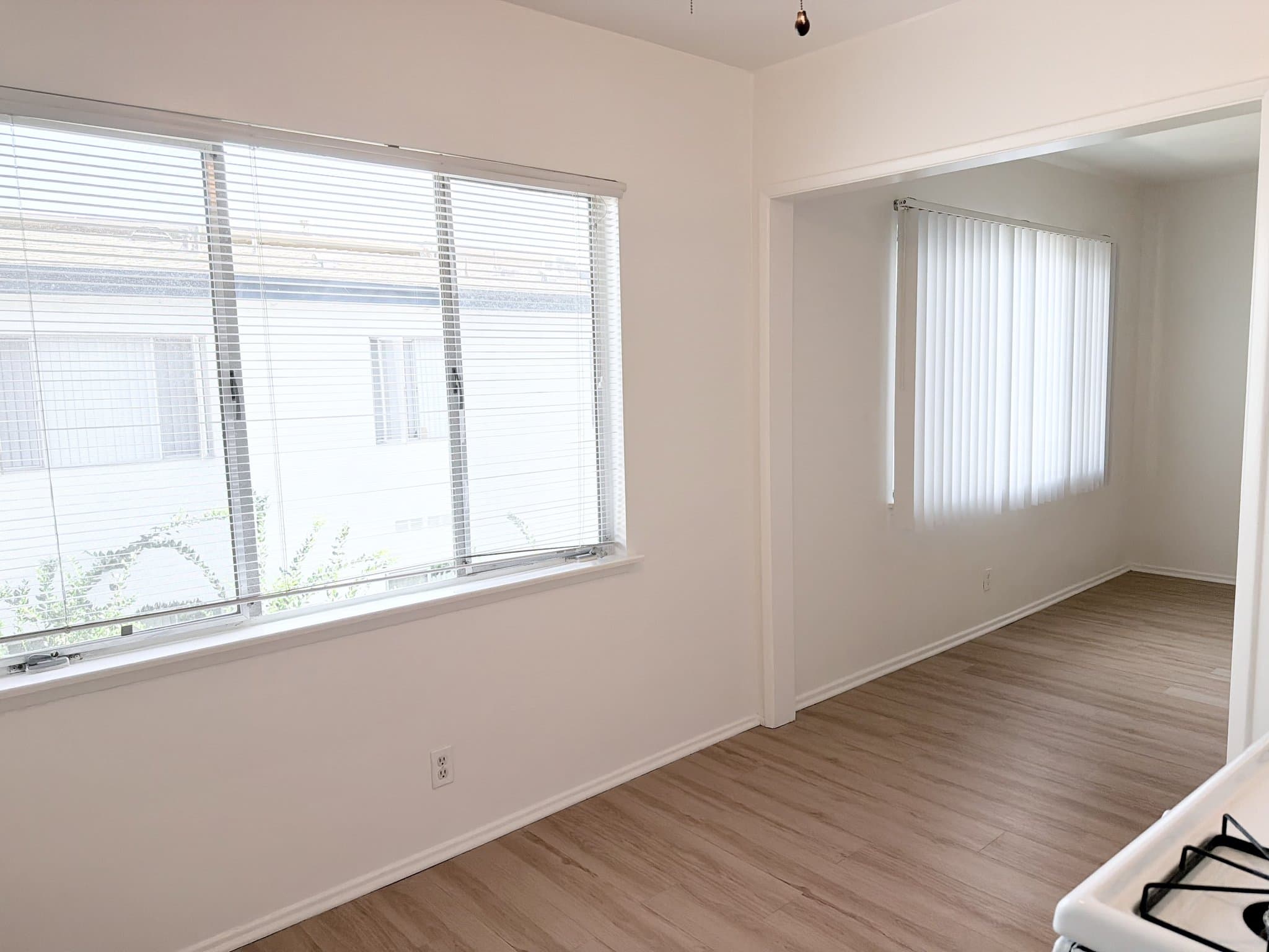 Los Angeles Apartment: 1243 Federal Ave