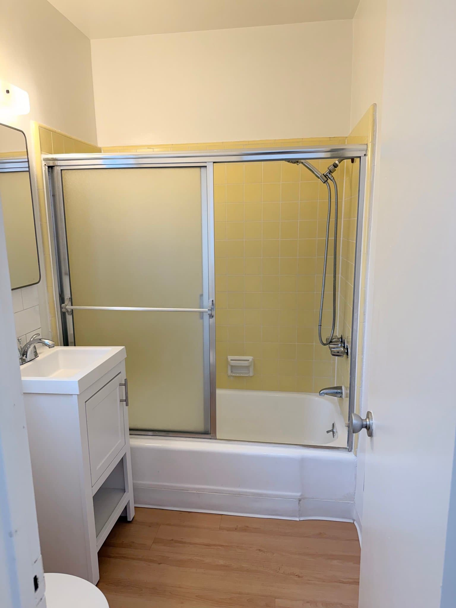 Los Angeles Apartment: 1243 Federal Ave
