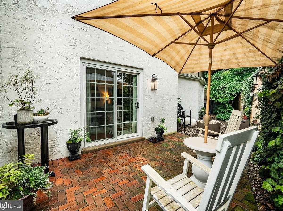 Philadelphia House: 240 E Springfield Ave