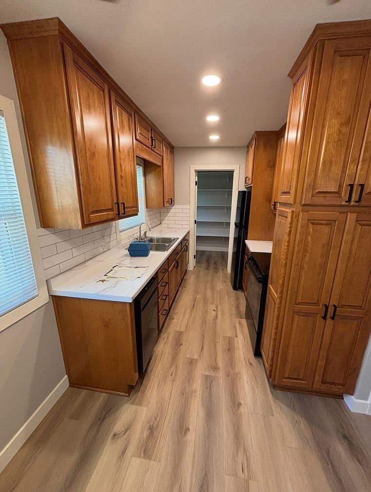 Cedar Falls House: 721 W 14th St
