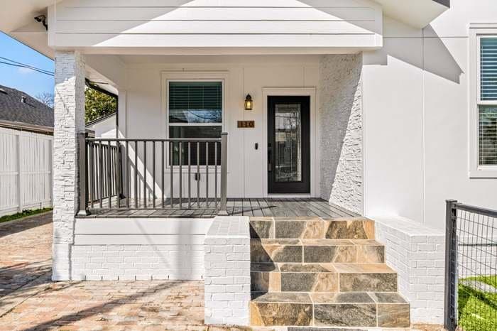 Houston House: 110 Kendall St
