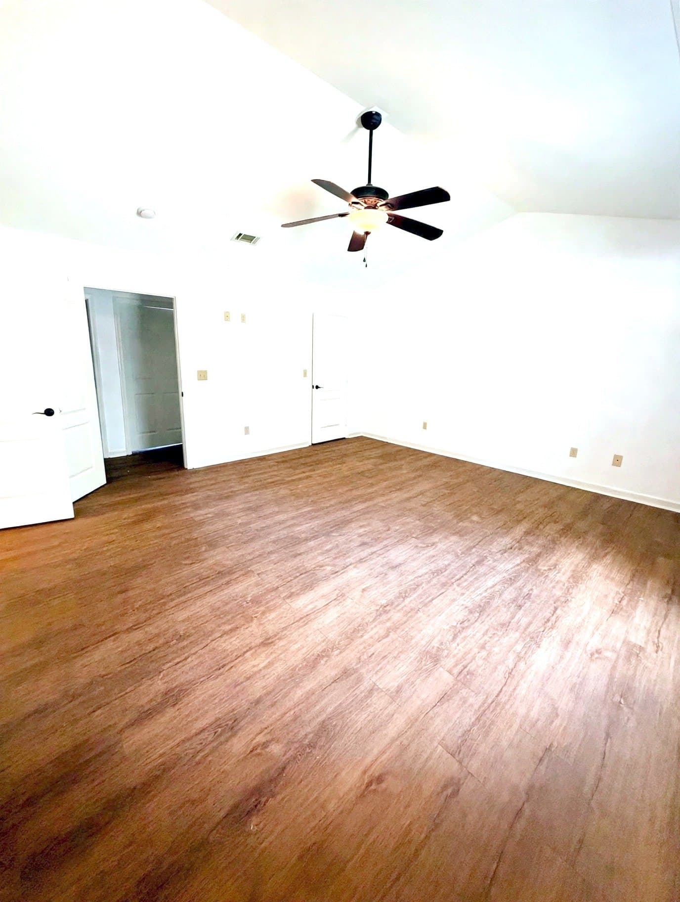 Cartersville House: 654 Peeples Valley Rd NE