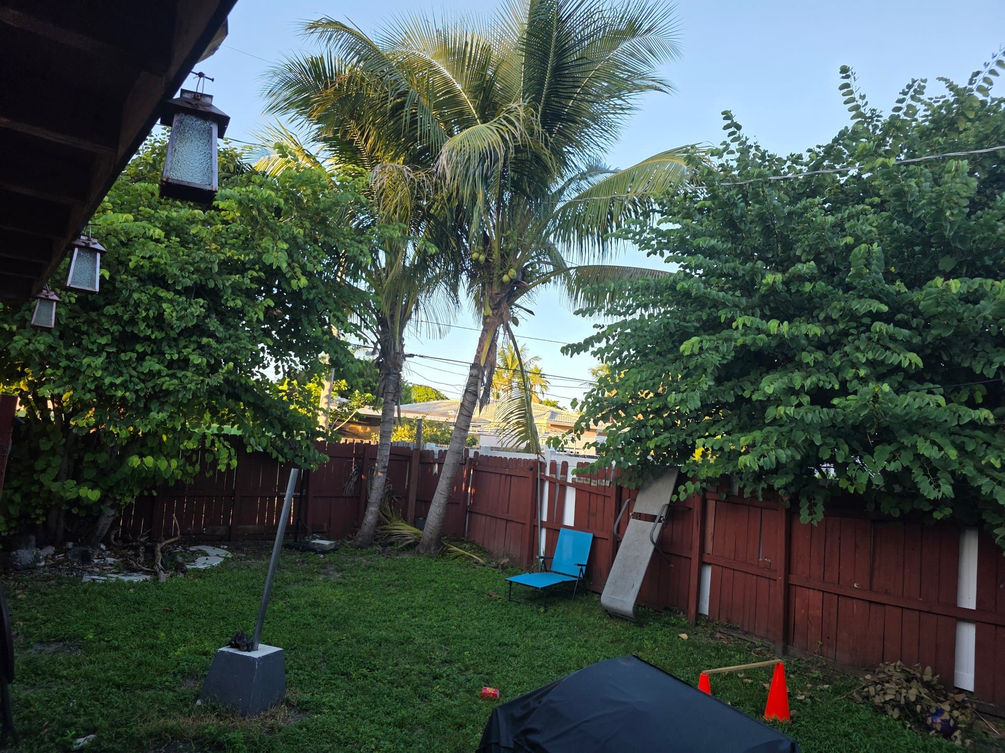 Hollywood House: 1631 Hollywood Blvd