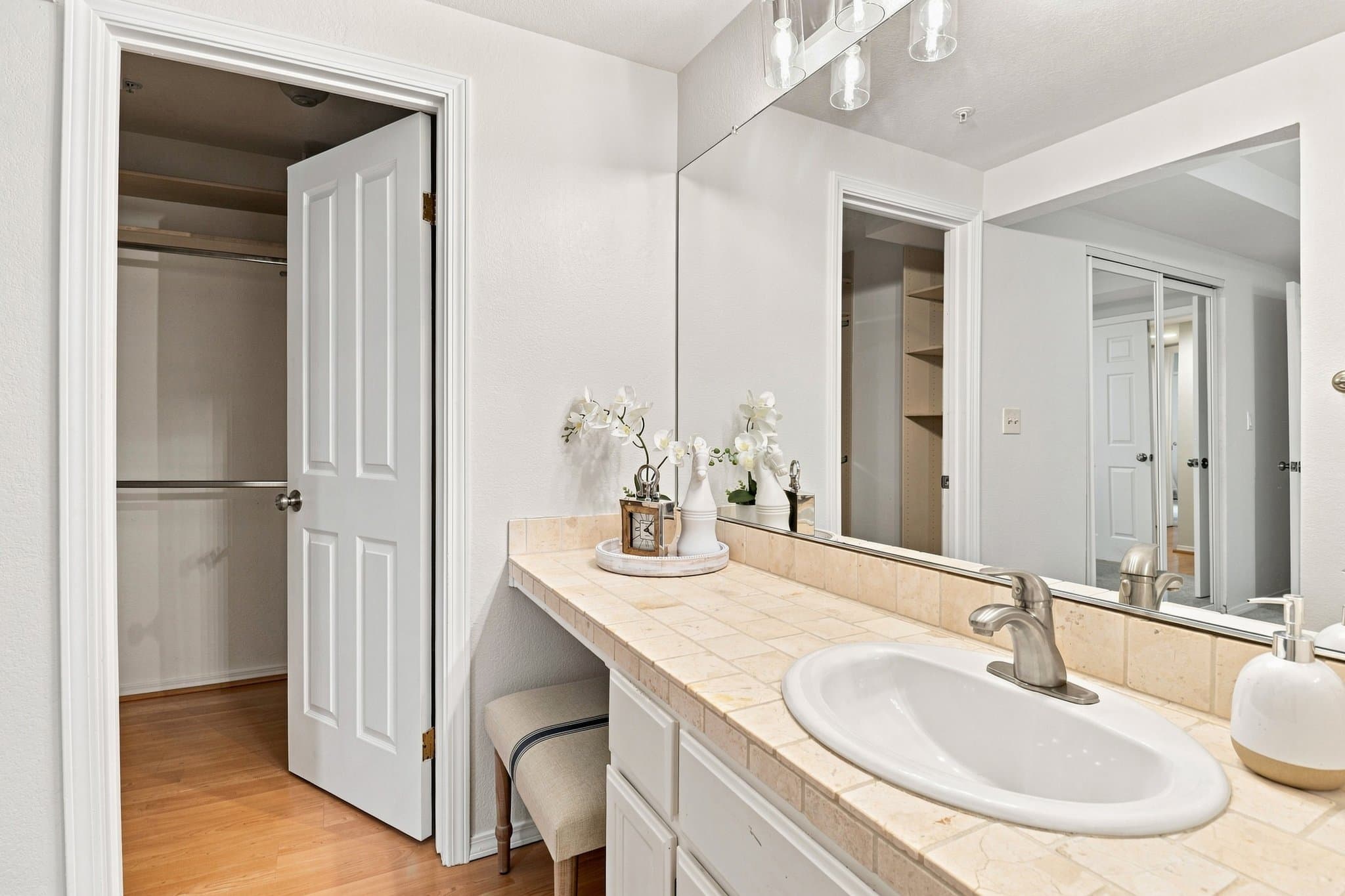 Redwood City Condo: 1122 Woodside Rd