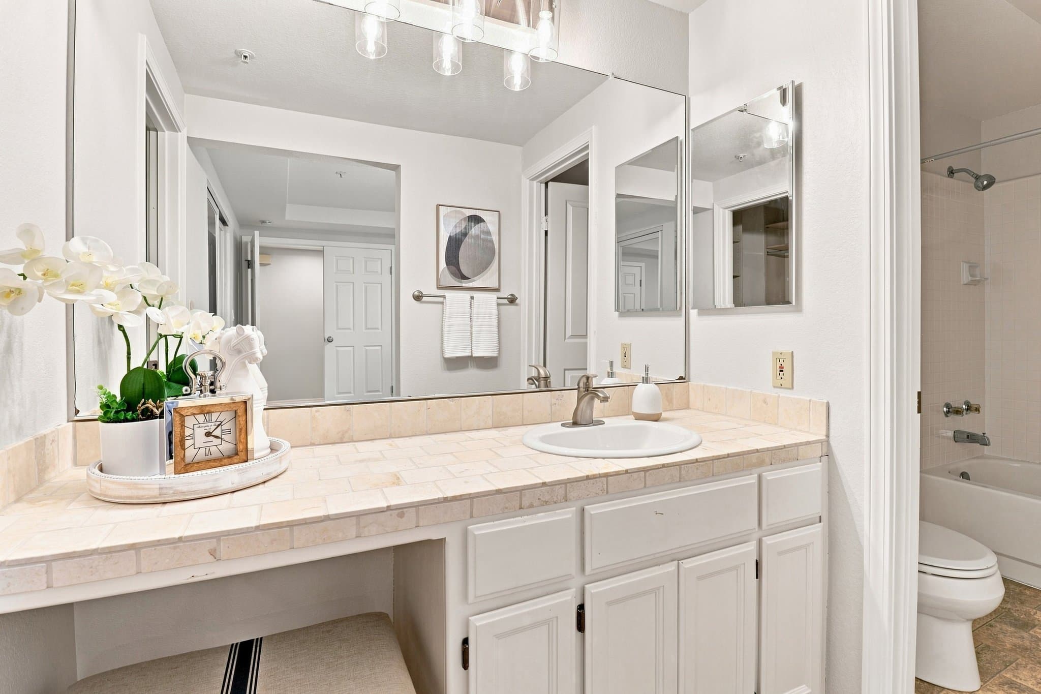 Redwood City Condo: 1122 Woodside Rd