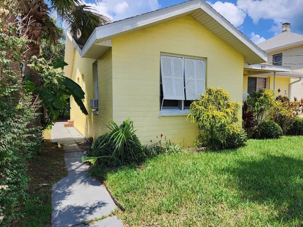 Daytona Beach Multiplex: 517 Braddock Ave