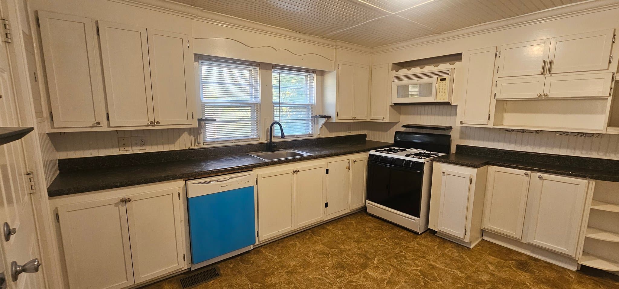 Shelby House: 500 Brookside Dr