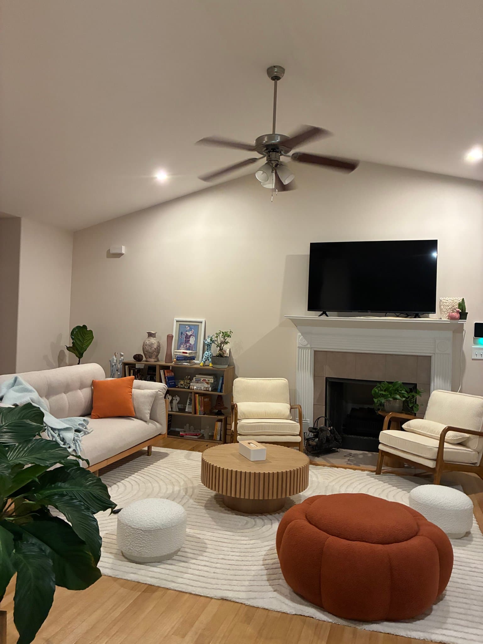 Savannah House: 137 Spring Lakes Dr