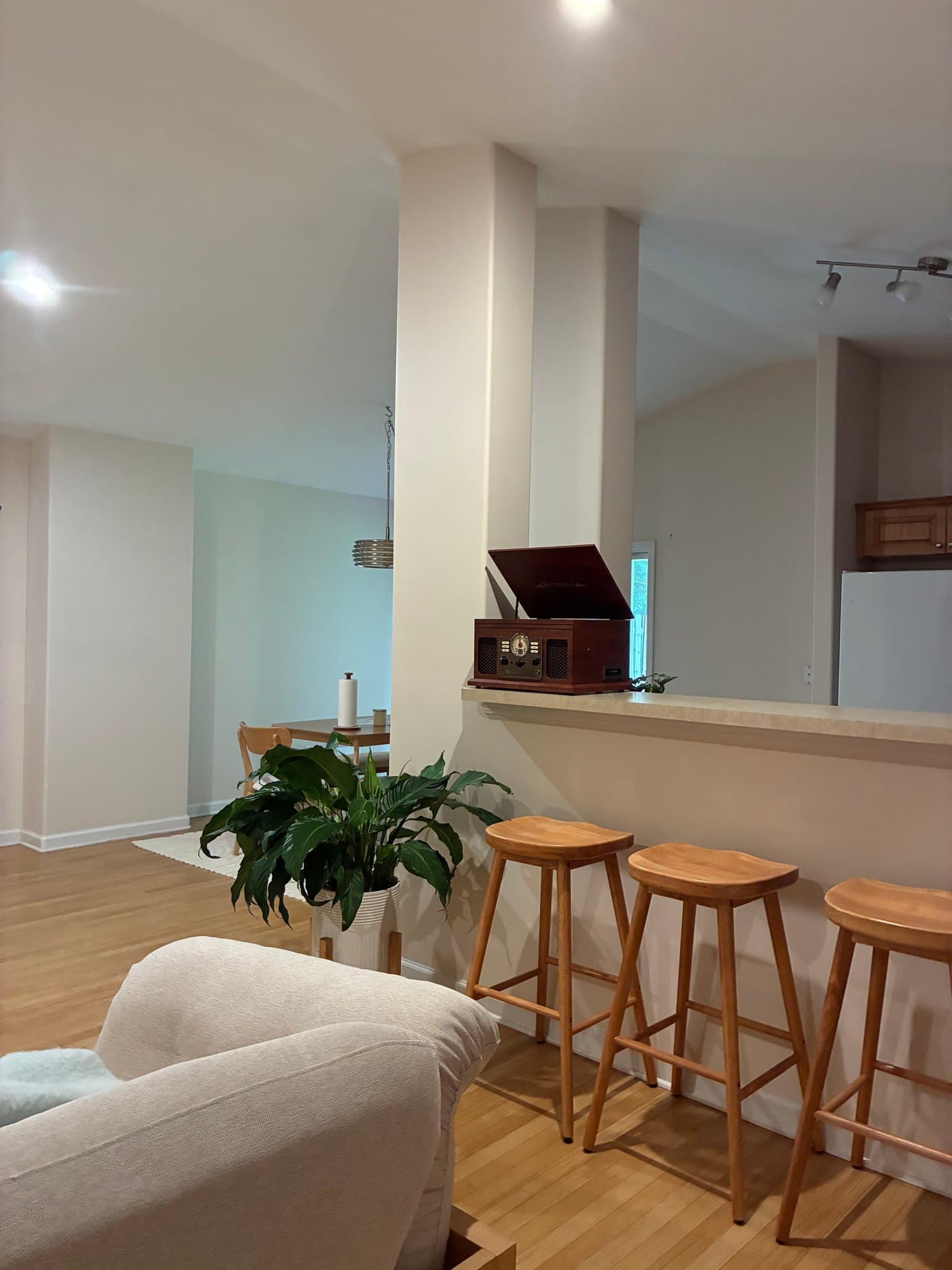 Savannah House: 137 Spring Lakes Dr
