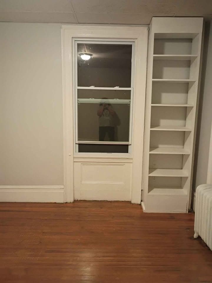 Goshen Apartment: 204 Main St 2R