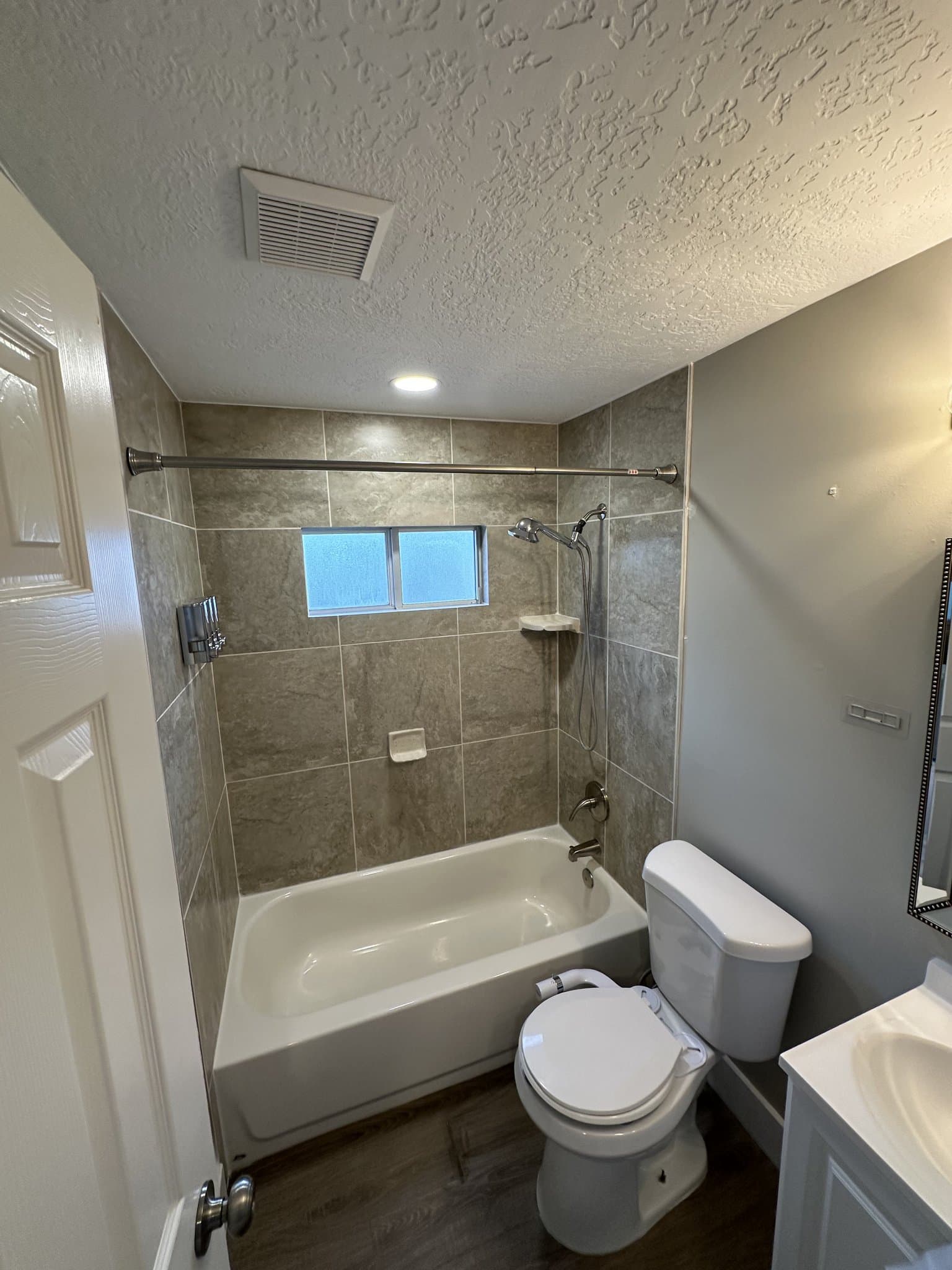 Clearfield House: 37 S 450 E