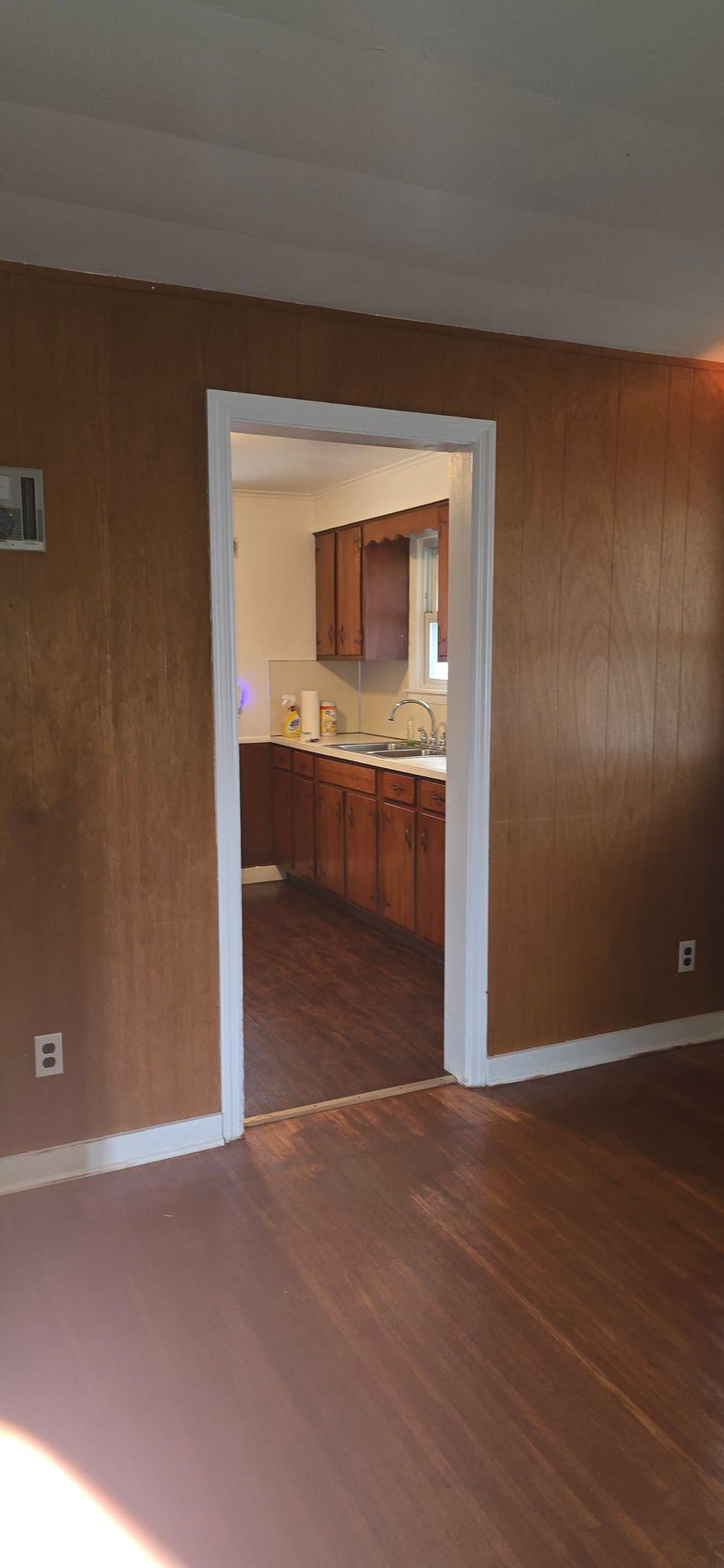 Rochester House: 148 Ellsinore St