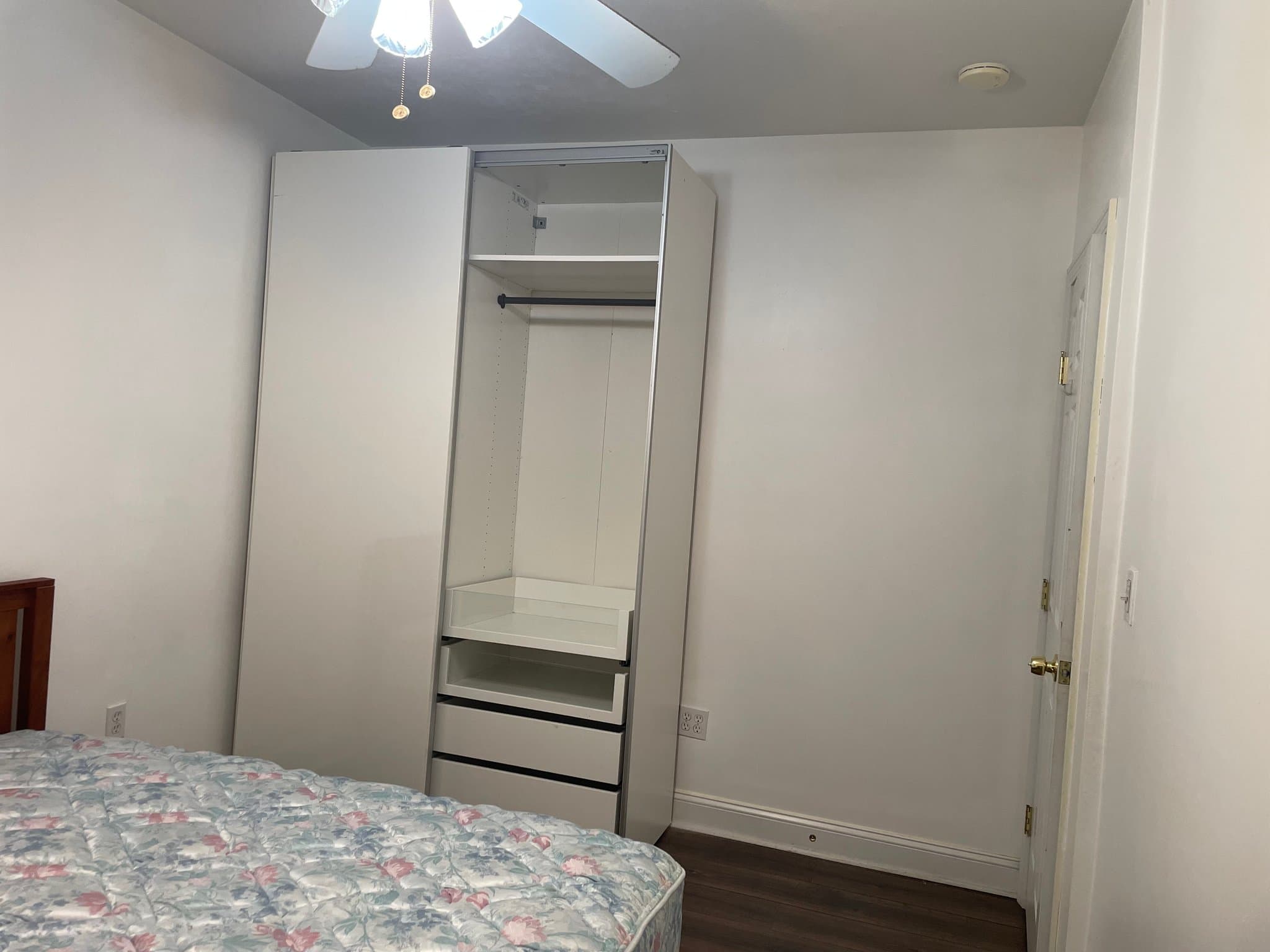 Belmont Single Room: 416 Trapelo Rd