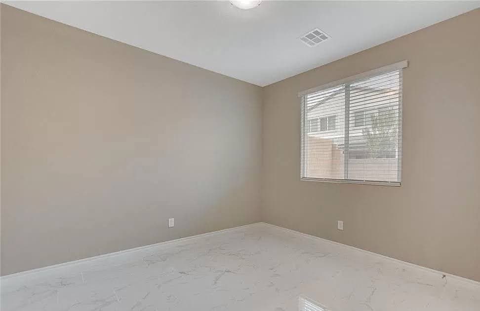Las Vegas House: 10800 Mulholland Ave