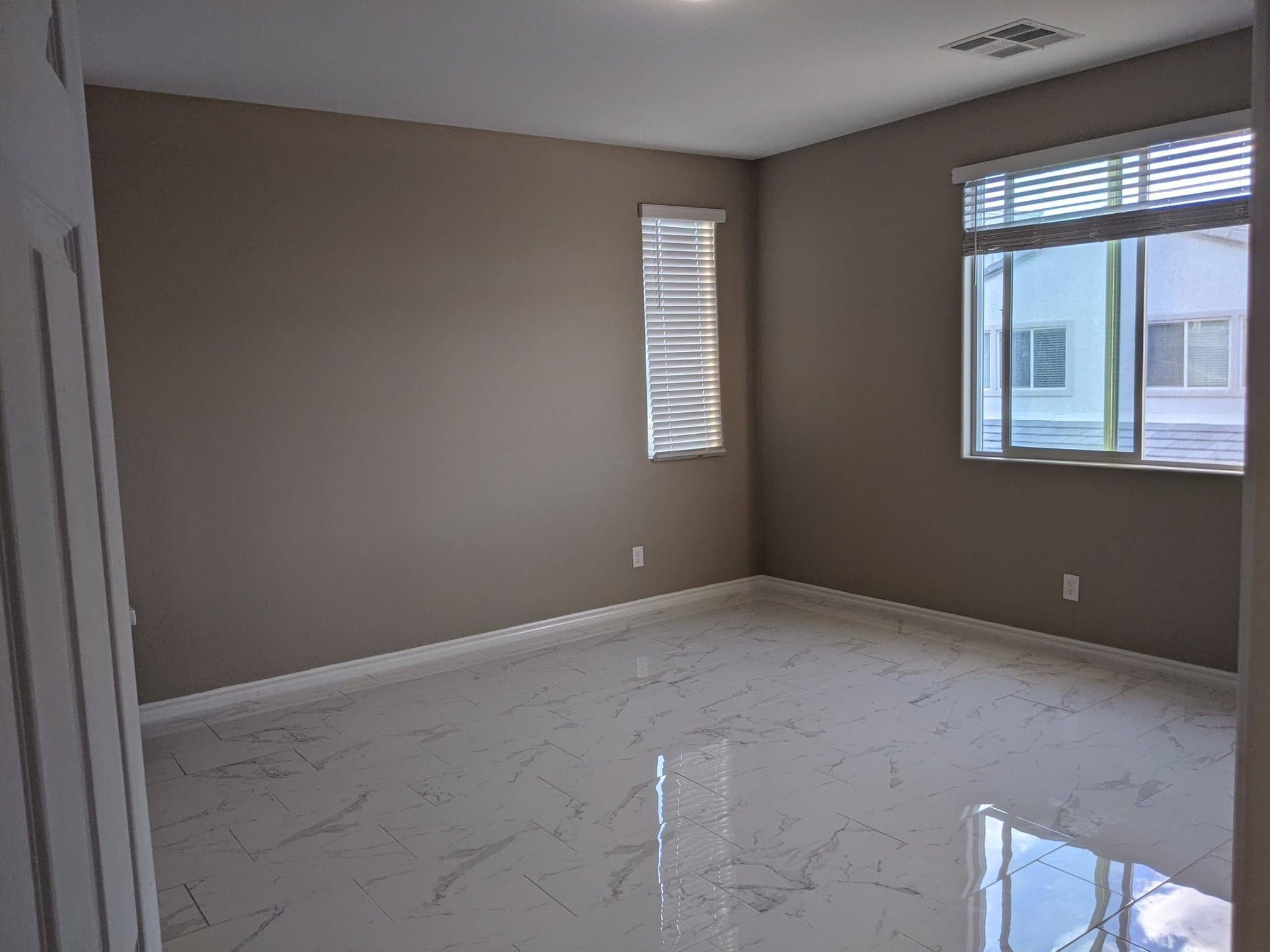 Las Vegas House: 10800 Mulholland Ave