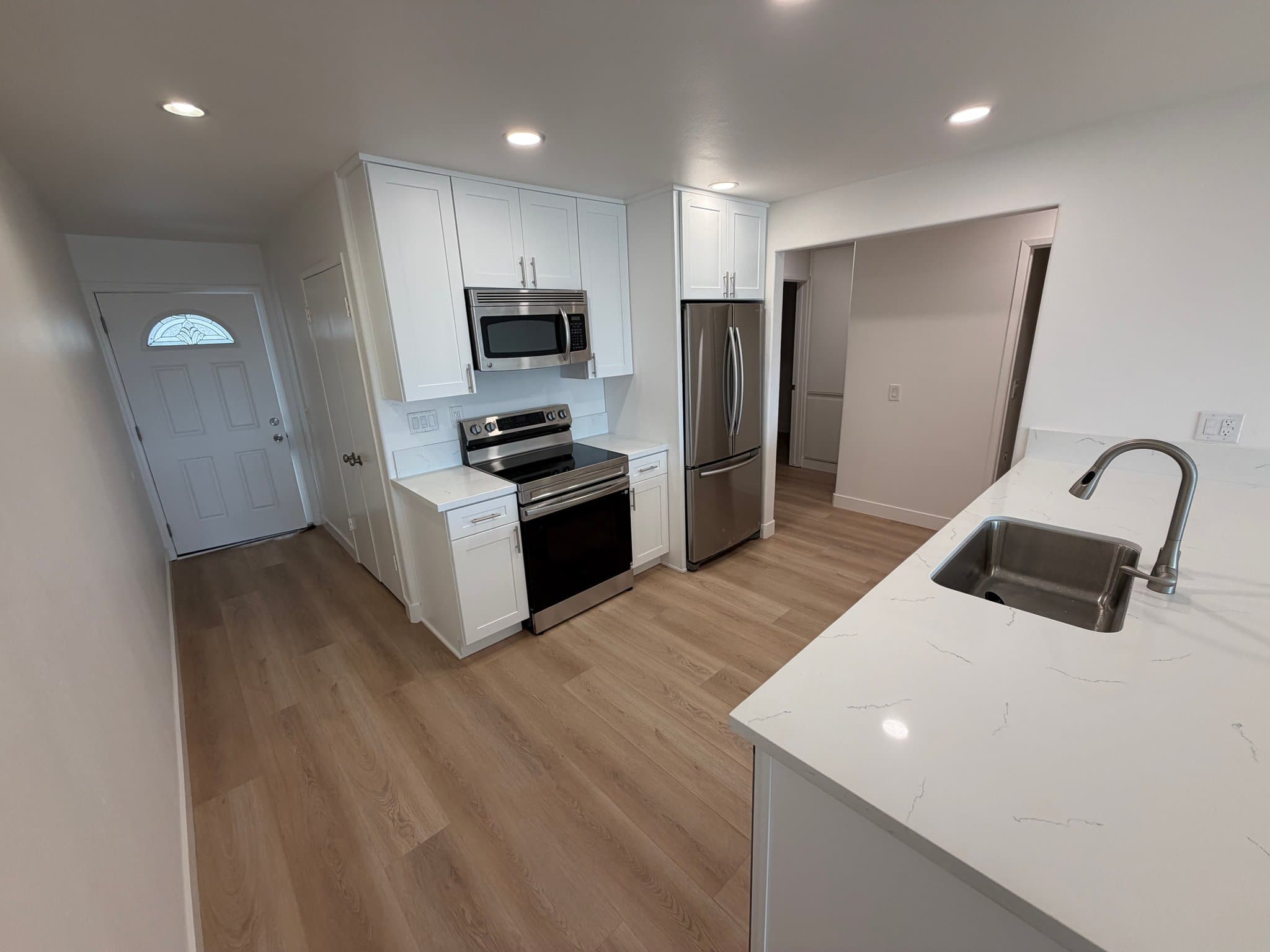Port Hueneme Condo: 284 E Surfside Dr