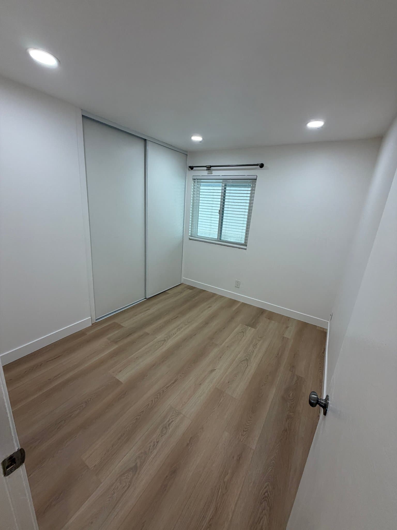 Port Hueneme Condo: 284 E Surfside Dr